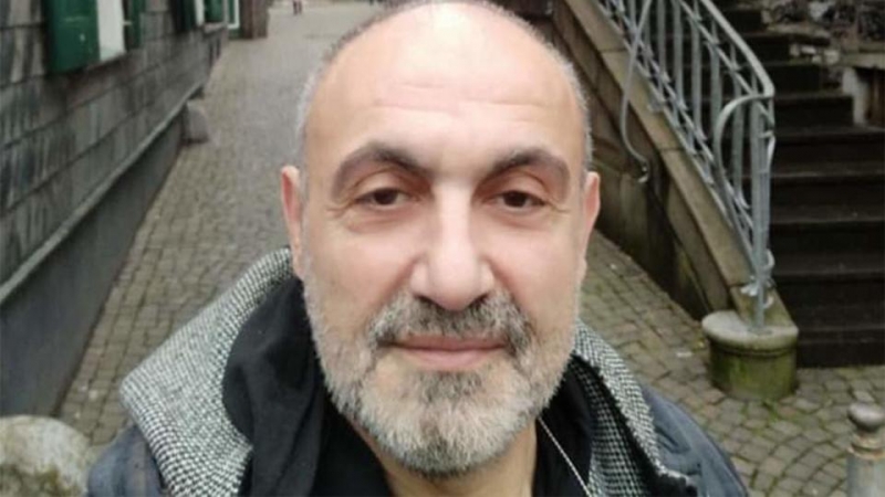 Худрук театра об актере Диланяне: Он умер прямо на сцене с гитарой