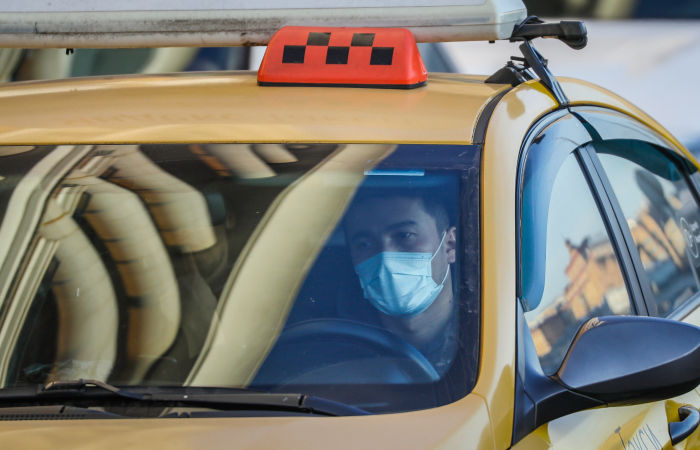 Минцифры предложило использовать биометрию для такси и каршеринга