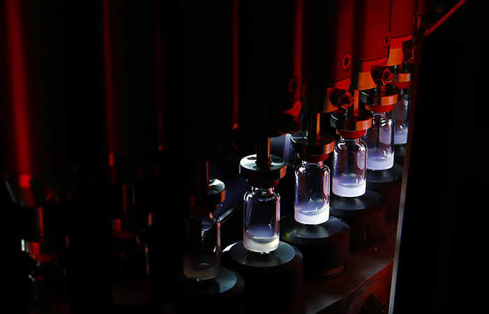 Минздрав РФ зарегистрировал вакцину "ЭпиВакКорона-Н"