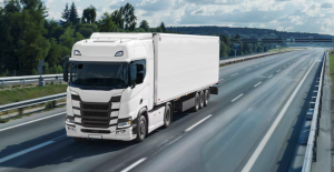 Грузовые перевозки: особенности и выбор